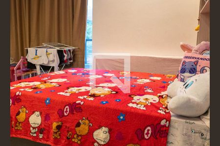 Casa de condomínio à venda com 600m², 5 quartos e 4 vagasQuarto 2