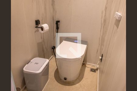 Casa de condomínio à venda com 600m², 5 quartos e 4 vagasBanheiro Quarto 1