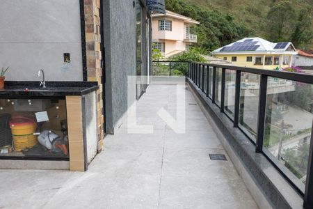Casa de condomínio à venda com 600m², 5 quartos e 4 vagasVaranda