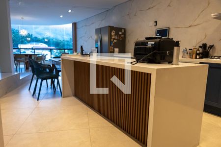 Casa de condomínio à venda com 600m², 5 quartos e 4 vagasCozinha