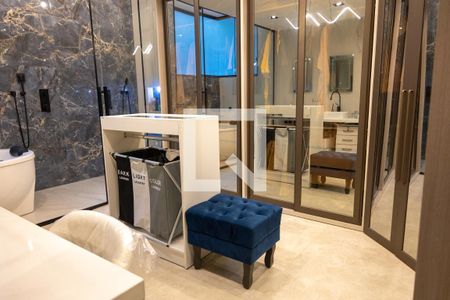 Casa de condomínio à venda com 600m², 5 quartos e 4 vagasBanheiro Quarto 1