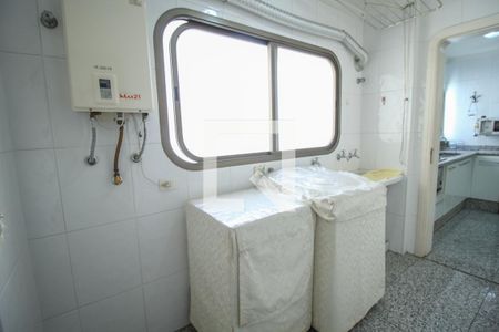 Apartamento à venda com 130m², 3 quartos e 2 vagas Apartamento à venda com 130m², 3 quartos e 2 vagasÁrea de Serviço