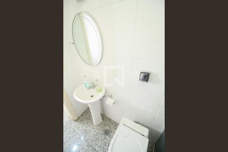 Apartamento à venda com 130m², 3 quartos e 2 vagas Apartamento à venda com 130m², 3 quartos e 2 vagasBanheiro de Serviço