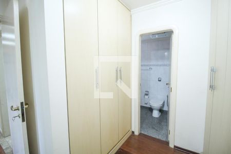 Apartamento à venda com 130m², 3 quartos e 2 vagas Apartamento à venda com 130m², 3 quartos e 2 vagasSuíte