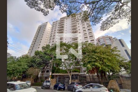 Apartamento à venda com 130m², 3 quartos e 2 vagas Apartamento à venda com 130m², 3 quartos e 2 vagasFachada