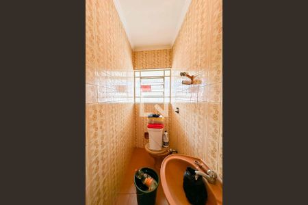 Casa à venda com 268m², 3 quartos e 4 vagasBanheiro 2