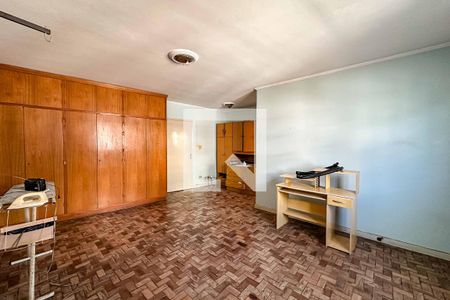 Casa à venda com 268m², 3 quartos e 4 vagasSuíte