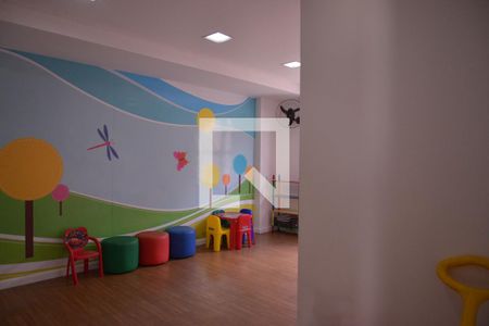 Apartamento à venda com 75m², 2 quartos e 1 vagaÁrea comum 