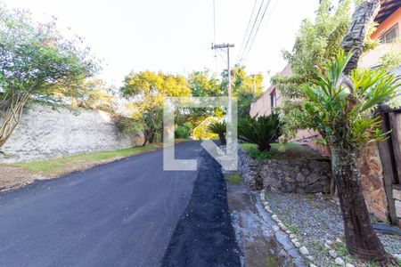 Casa à venda com 300m², 3 quartos e 3 vagas Casa à venda com 300m², 3 quartos e 3 vagasvista da rua