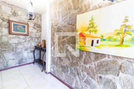 Casa à venda com 300m², 3 quartos e 3 vagas Casa à venda com 300m², 3 quartos e 3 vagashall