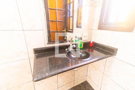 Casa à venda com 300m², 3 quartos e 3 vagas Casa à venda com 300m², 3 quartos e 3 vagasBanheiro 2º andar