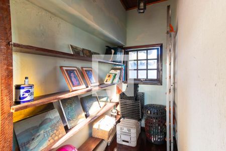 Casa à venda com 300m², 3 quartos e 3 vagas Casa à venda com 300m², 3 quartos e 3 vagasEscritório Mezanino