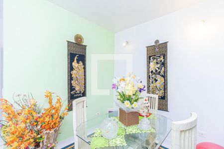 Casa à venda com 153m², 3 quartos e 2 vagas