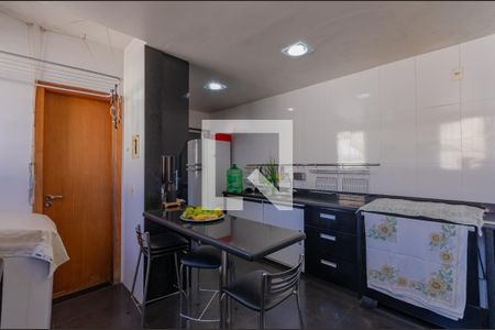 Apartamento à venda com 139m², 3 quartos e 1 vaga Apartamento à venda com 139m², 3 quartos e 1 vagaÁrea de Serviço