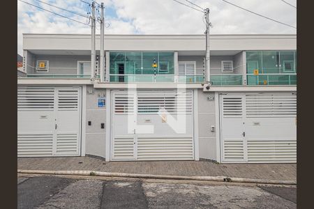 Casa à venda com 98m², 2 quartos e 1 vagaFachada