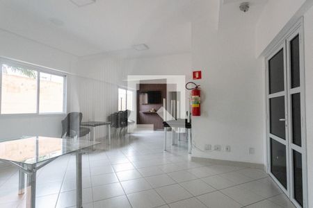 Apartamento à venda com 73m², 3 quartos e 2 vagas Apartamento à venda com 73m², 3 quartos e 2 vagasÁrea comum - Salão de festas