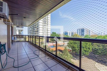 Varanda de apartamento à venda com 2 quartos, 110m² em Barra da Tijuca, Rio de Janeiro