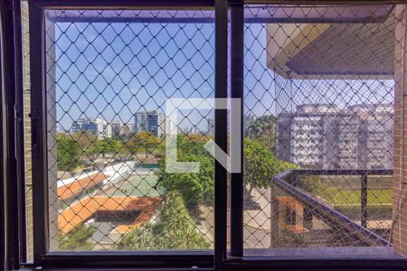 Apartamento à venda com 110m², 2 quartos e 1 vagaÁrea de Serviço Janela