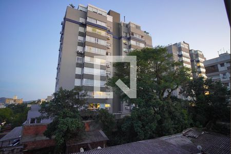 Suíte - Vista de apartamento para alugar com 1 quarto, 41m² em Bom Jesus, Porto Alegre