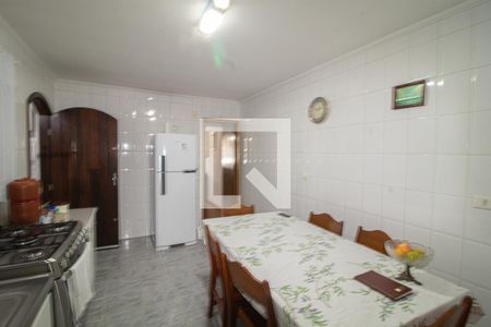 Casa à venda com 89m², 3 quartos e 2 vagas Casa à venda com 89m², 3 quartos e 2 vagasCozinha