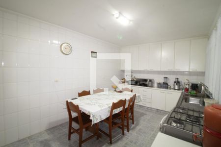 Casa à venda com 89m², 3 quartos e 2 vagas Casa à venda com 89m², 3 quartos e 2 vagasCozinha