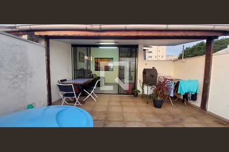 Apartamento à venda com 136m², 2 quartos e 2 vagasCobertura