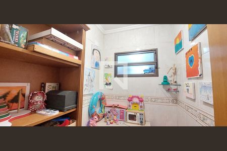 Apartamento à venda com 136m², 2 quartos e 2 vagasCloset / Banheiro Quarto 2 suíte