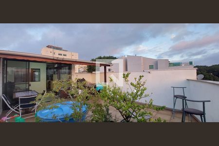 Apartamento à venda com 136m², 2 quartos e 2 vagasCobertura