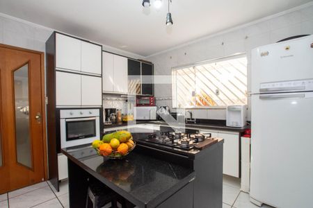 Casa à venda com 150m², 4 quartos e 2 vagas Casa à venda com 150m², 4 quartos e 2 vagasCozinha