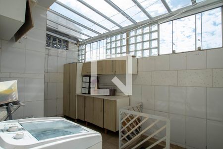 Casa à venda com 150m², 4 quartos e 2 vagas Casa à venda com 150m², 4 quartos e 2 vagasÁrea de Serviço