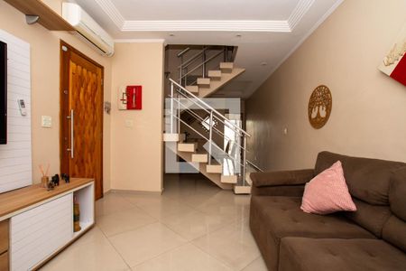 Sala de casa para alugar com 4 quartos, 150m² em Jardim Santa Clara, Guarulhos