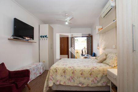 Casa à venda com 150m², 4 quartos e 2 vagas Casa à venda com 150m², 4 quartos e 2 vagasSuíte