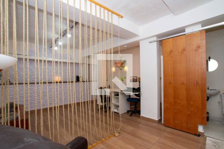 Casa à venda com 150m², 4 quartos e 2 vagas Casa à venda com 150m², 4 quartos e 2 vagasPorão