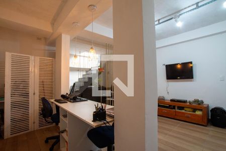 Casa à venda com 150m², 4 quartos e 2 vagas Casa à venda com 150m², 4 quartos e 2 vagasPorão