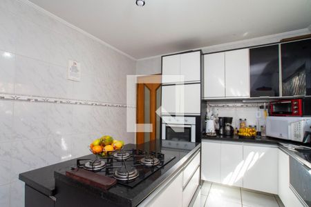 Casa à venda com 150m², 4 quartos e 2 vagas Casa à venda com 150m², 4 quartos e 2 vagasCozinha