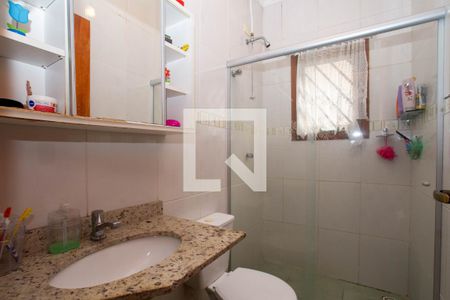 Casa à venda com 150m², 4 quartos e 2 vagas Casa à venda com 150m², 4 quartos e 2 vagasBanheiro Corredor