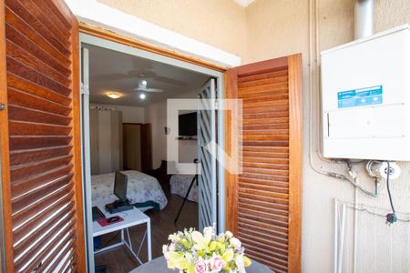 Casa à venda com 150m², 4 quartos e 2 vagas Casa à venda com 150m², 4 quartos e 2 vagasVaranda da Suíte