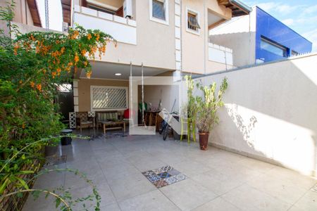 Casa à venda com 150m², 4 quartos e 2 vagas Casa à venda com 150m², 4 quartos e 2 vagasGaragem