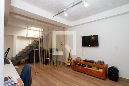 Casa à venda com 150m², 4 quartos e 2 vagas Casa à venda com 150m², 4 quartos e 2 vagasPorão