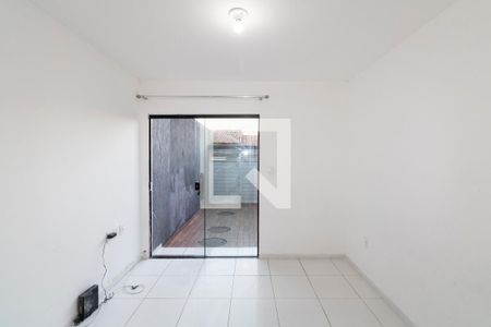Sala de casa de condomínio para alugar com 2 quartos, 180m² em Campo Grande, Rio de Janeiro