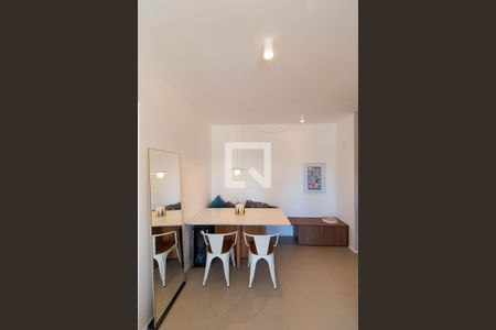 Apartamento à venda com 57m², 2 quartos e 1 vagaSalas