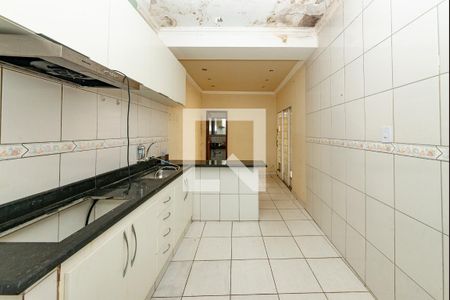 Casa à venda com 360m², 3 quartos e 4 vagasCasa 2