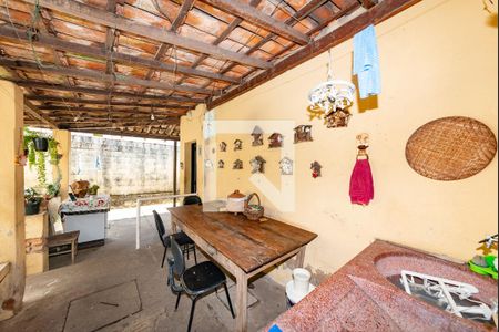 Casa à venda com 360m², 3 quartos e 4 vagasÁrea de Serviço