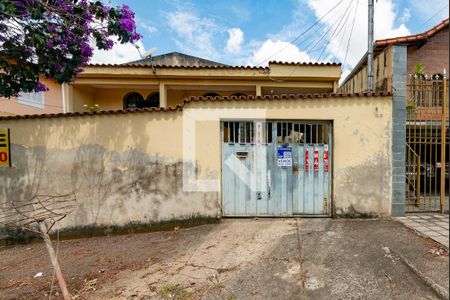Casa à venda com 360m², 3 quartos e 4 vagasFachada e placa