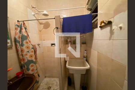 Banheiro de kitnet/studio para alugar com 1 quarto, 50m² em Centro, Rio de Janeiro