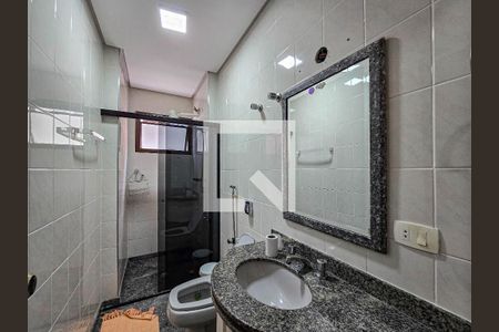 Banheiro de apartamento para alugar com 2 quartos, 82m² em Embaré, Santos
