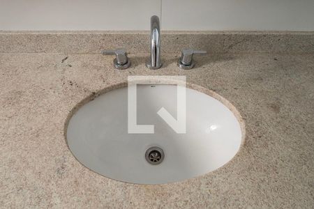 Apartamento à venda com 87m², 2 quartos e 2 vagasSuíte 2 - Banheiro