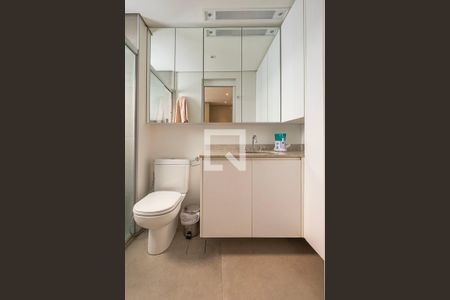 Apartamento à venda com 87m², 2 quartos e 2 vagasSuíte 2 - Banheiro