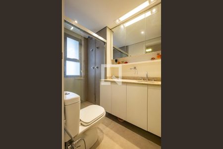 Apartamento à venda com 87m², 2 quartos e 2 vagasSuíte 1 - Banheiro