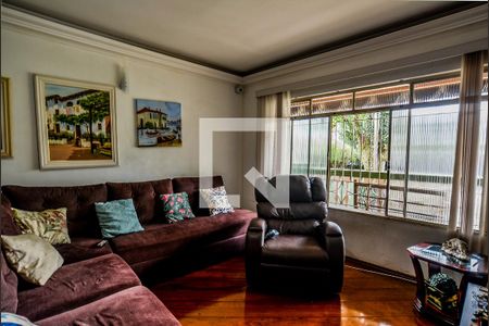 Sala de casa à venda com 5 quartos, 225m² em Vila Scarpelli, Santo André
